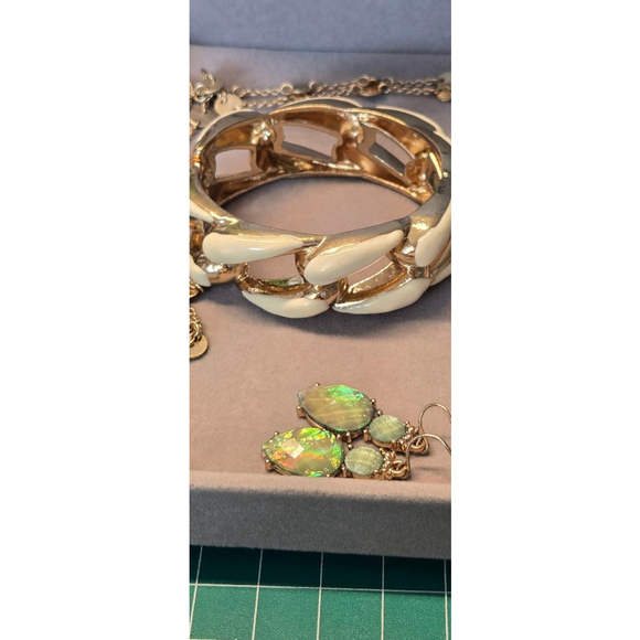 Jewelry bundle set long necklace earrings bracelets pre-owned - Picture 5 of 9